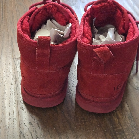 UGG Womens 7 Men 6 Neumel Ankle Chukka Casual Suede Boots Samba Red 3236 - Picture 5 of 12